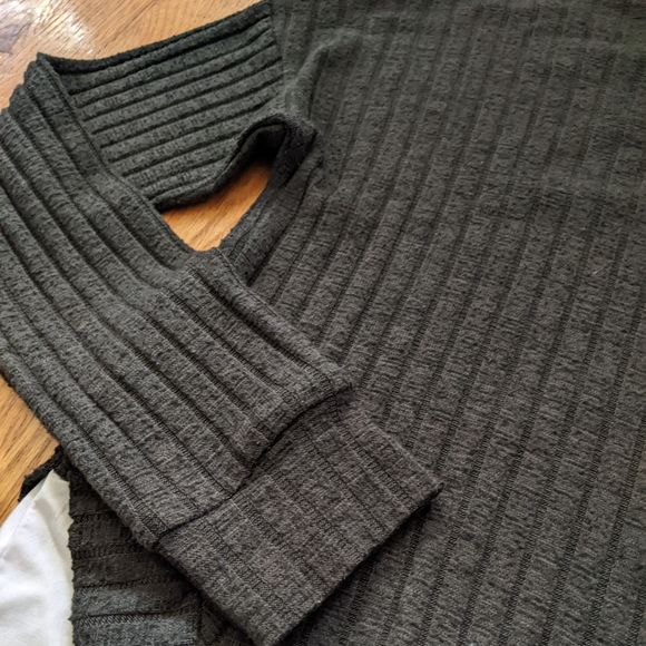 Derek Heart Gray Mockneck Sweater with Faux Shirt Tail - Picture 4 of 14